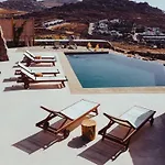 M-vibes Mykonos