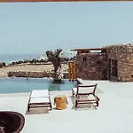 M-vibes Mykonos 4*