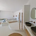 M-vibes Mykonos Apartmanhotel 4*