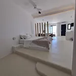 M-vibes Mykonos Apartmanhotel 4*