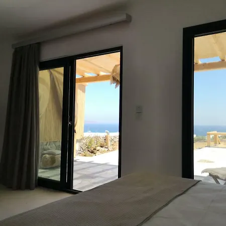 M-vibes Mykonos 4* 卡拉法蒂斯