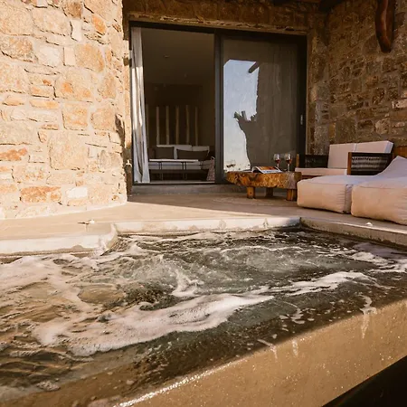 M-vibes Mykonos
