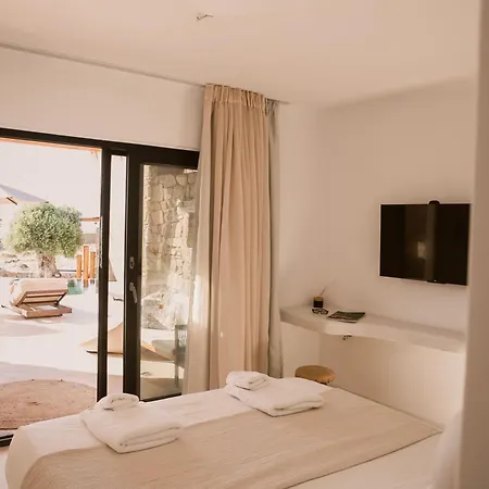 M-vibes Mykonos Apartahotel Kalafatis